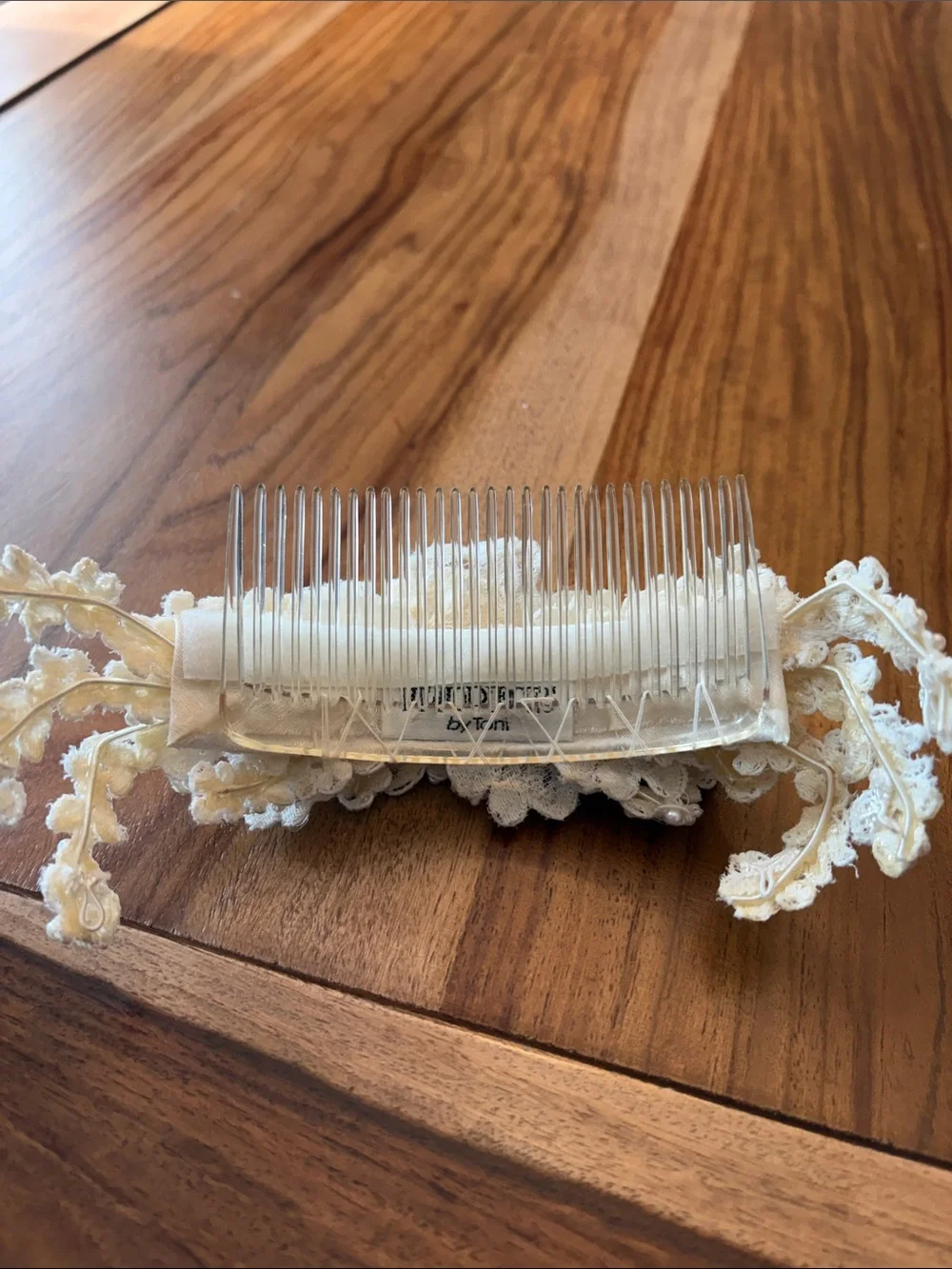 TONI FEDERICI Ivory Floral Pearl Hair Comb - Vintage, 90s